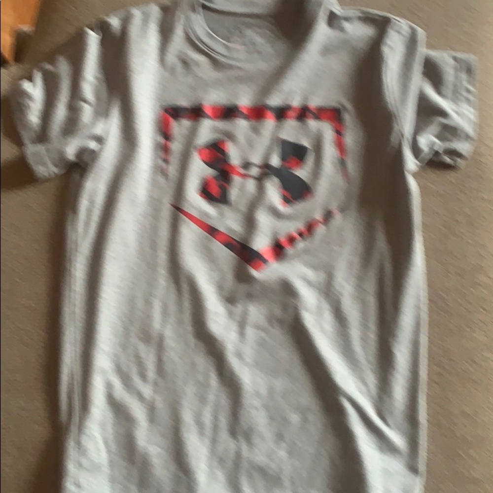 Boys under armor shirt